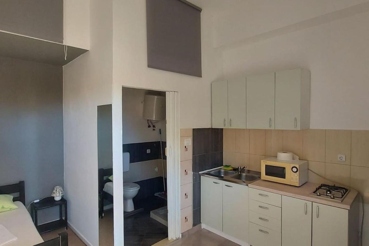 Lavita Zadar Luaran gambar